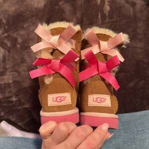 Girls size 11 UGG